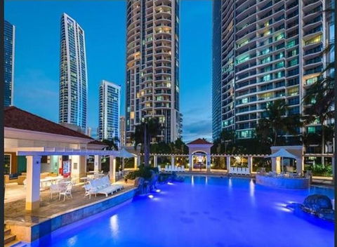 The Towers Of Chevron Renaissance - Holidays Gold Coast - Tourism Gold Coast 5