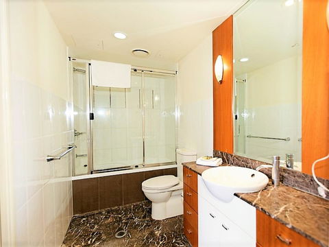 The Towers Of Chevron Renaissance - Holidays Gold Coast - Tourism Gold Coast 35