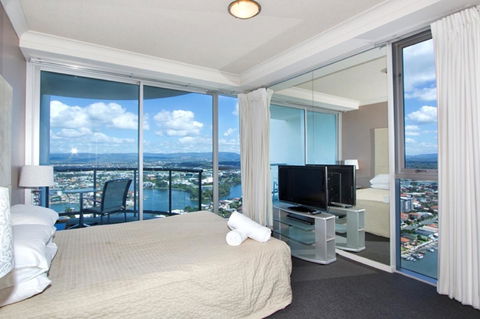 The Towers Of Chevron Renaissance - Holidays Gold Coast - Tourism Gold Coast 8