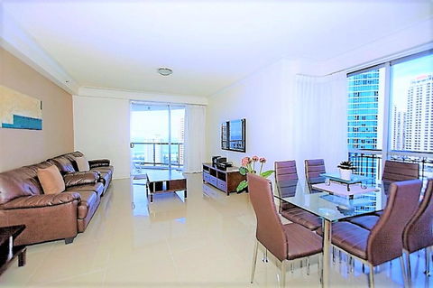 The Towers Of Chevron Renaissance - Holidays Gold Coast - Tourism Gold Coast 30