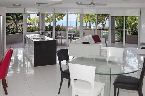 Vision Apartments - Tourism Gold Coast 3