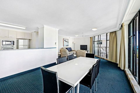 ULTIQA Beach Haven On Broadbeach - Tourism Gold Coast 37