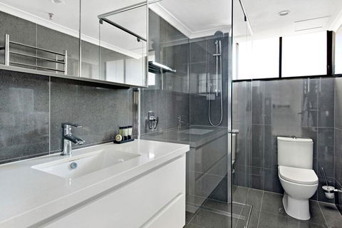 ULTIQA Beach Haven On Broadbeach - Tourism Gold Coast 6
