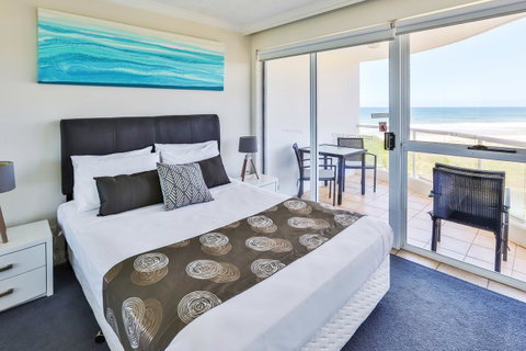 Regency On The Beach - Tourism Gold Coast 3