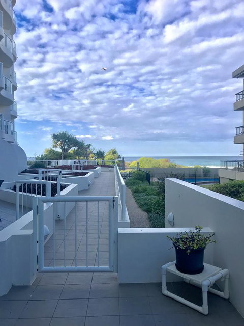 Regency On The Beach - Tourism Gold Coast 8