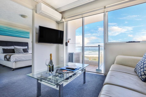 Regency On The Beach - Tourism Gold Coast 4