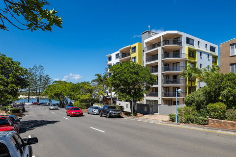 Belaire Place Motel Apartments - Tourism Gold Coast 11