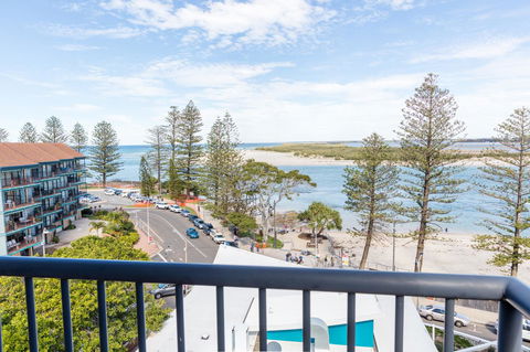 Belaire Place Motel Apartments - Tourism Gold Coast 16