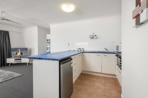Belaire Place Motel Apartments - Tourism Gold Coast 4