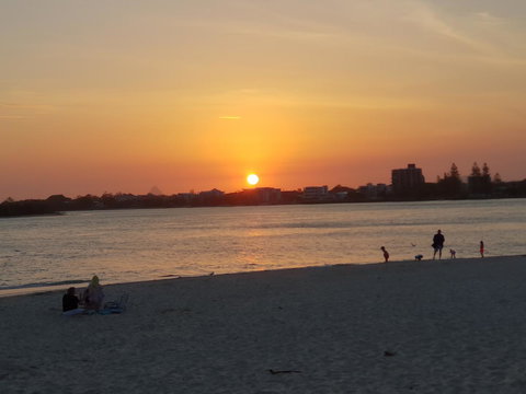 Belaire Place Motel Apartments - Tourism Gold Coast 13