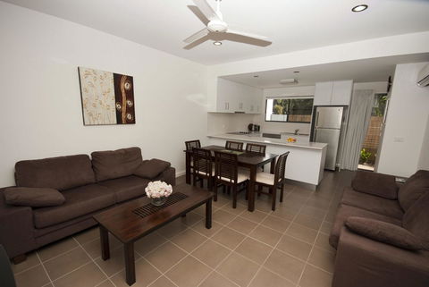 Woodville Beach Townhouse 5 - Gold Coast 1