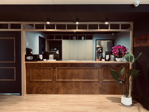 Woodroffe Hotel - Gold Coast 1
