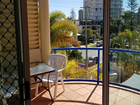 Surfers Beach Resort One - Tourism Gold Coast 23