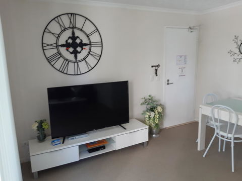 Surfers Beach Resort One - Tourism Gold Coast 4