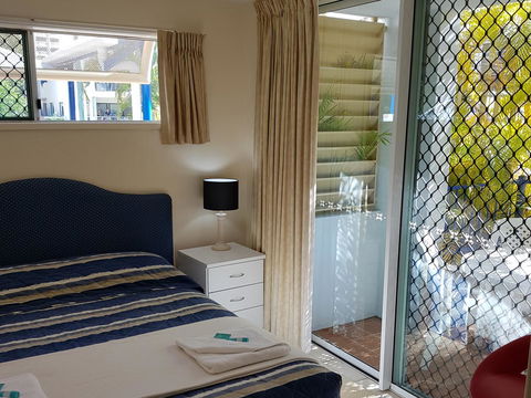 Surfers Beach Resort One - Tourism Gold Coast 15