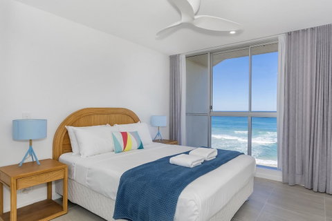 Golden Sands On The Beach - Absolute Beachfront Apartments - Tourism Gold Coast 17