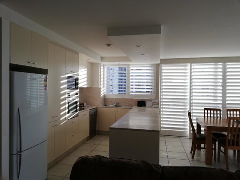 Golden Sands On The Beach - Absolute Beachfront Apartments - Tourism Gold Coast 36