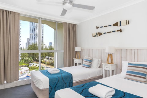 Golden Sands On The Beach - Absolute Beachfront Apartments - Tourism Gold Coast 9