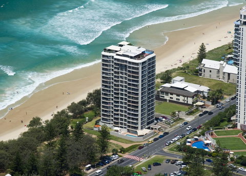Golden Sands On The Beach - Absolute Beachfront Apartments - Tourism Gold Coast 0