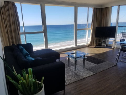 Golden Sands On The Beach - Absolute Beachfront Apartments - Tourism Gold Coast 40