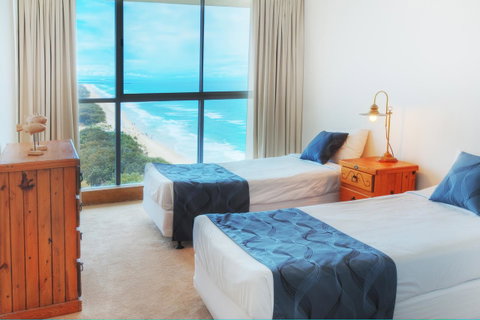 Golden Sands On The Beach - Absolute Beachfront Apartments - Tourism Gold Coast 18