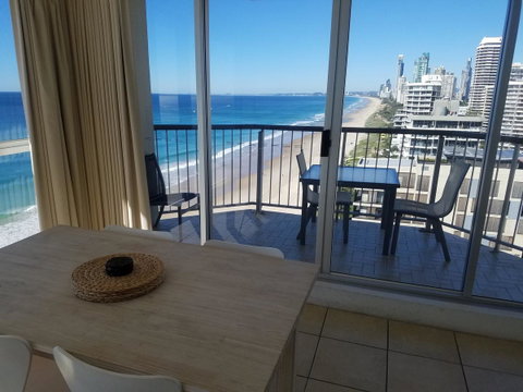 Golden Sands On The Beach - Absolute Beachfront Apartments - Tourism Gold Coast 39