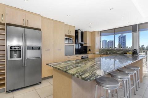 Golden Sands On The Beach - Absolute Beachfront Apartments - Tourism Gold Coast 31