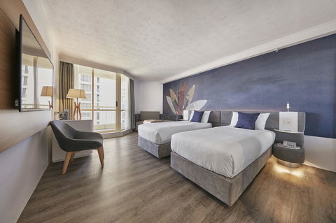 Novotel Surfers Paradise - Tourism Gold Coast 4