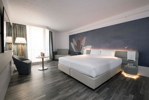 Novotel Surfers Paradise - Tourism Gold Coast 9