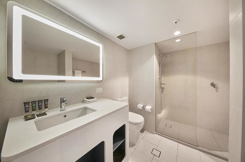 Novotel Surfers Paradise - Tourism Gold Coast 16