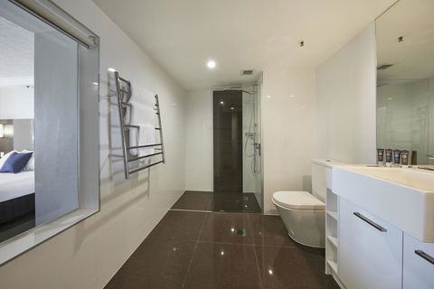 Novotel Surfers Paradise - Tourism Gold Coast 30