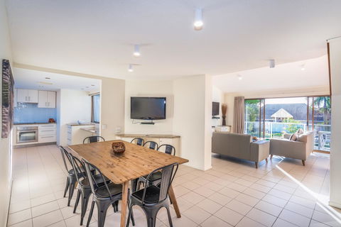 Noosa Boutique Apartments & Elkhorn Villas - Tourism Gold Coast 20