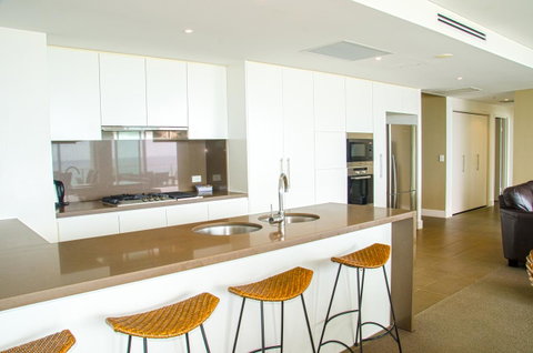 Kirra Surf Apartments - Tourism Gold Coast 31