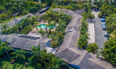 Bay Of Palms - Tourism Gold Coast 15