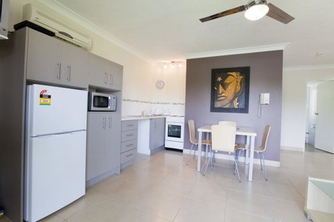 Bay Of Palms - Tourism Gold Coast 37