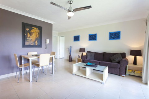 Bay Of Palms - Tourism Gold Coast 38