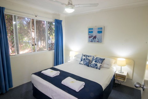 Bay Of Palms - Tourism Gold Coast 30