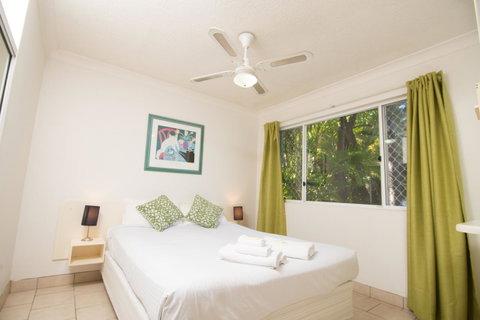 Bay Of Palms - Tourism Gold Coast 32