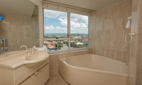 2nd Avenue Beachside Apartments - Gold Coast 8