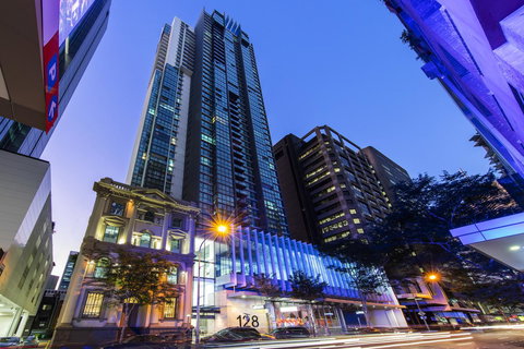 Oaks Brisbane On Charlotte Suites - Tourism Gold Coast 0