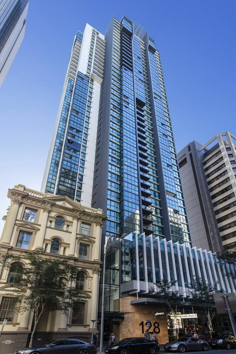Oaks Brisbane On Charlotte Suites - Tourism Gold Coast 3