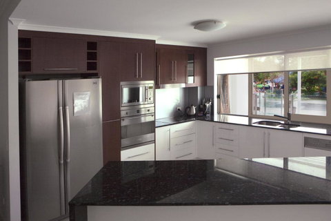 Waters Edge Apartment Cairns - Tourism Gold Coast 8