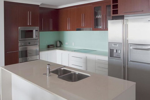 Waters Edge Apartment Cairns - Tourism Gold Coast 6