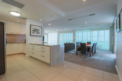 Reflection On The Sea - Tourism Gold Coast 13