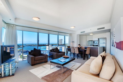 Reflection On The Sea - Tourism Gold Coast 3