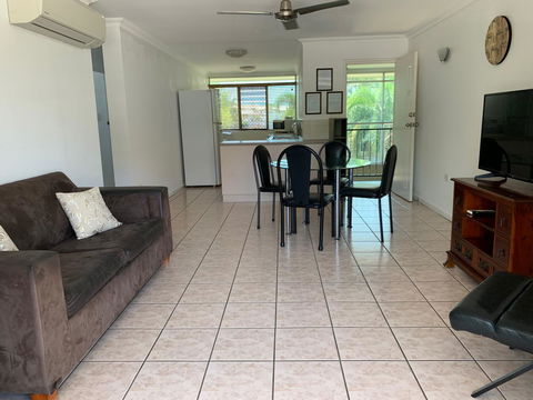 Townsville Holiday Apartments - Tourism Gold Coast 0