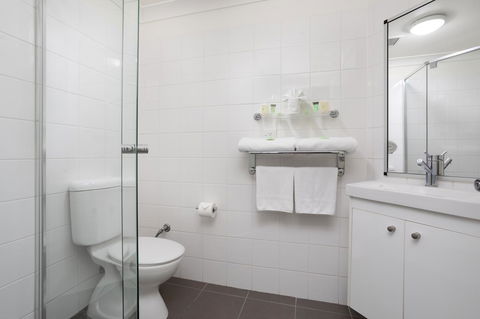 George Williams Hotel - Tourism Gold Coast 1
