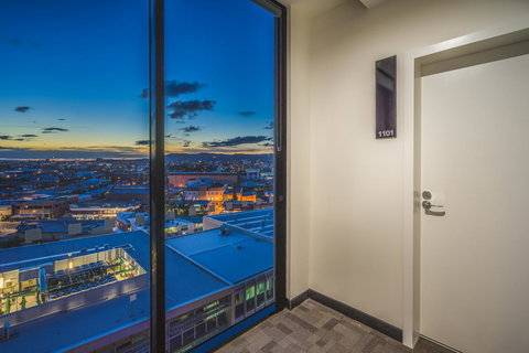 Arena Apartments By CLLIX - Tourism Gold Coast 15