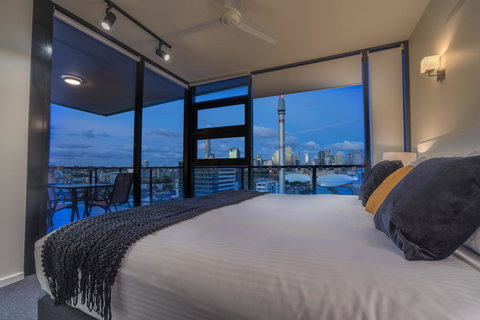 Arena Apartments By CLLIX - Tourism Gold Coast 9