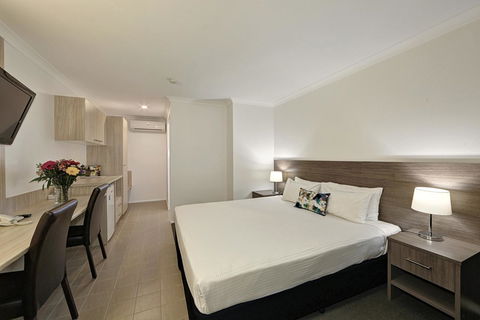 Smart Motels Bert Hinkler - Tourism Gold Coast 21